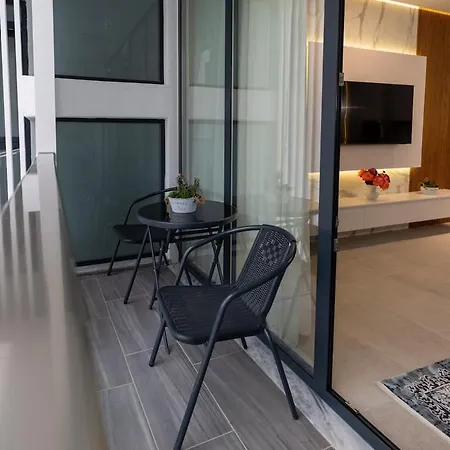 Apartament Cozzy Porcelan Tirana
