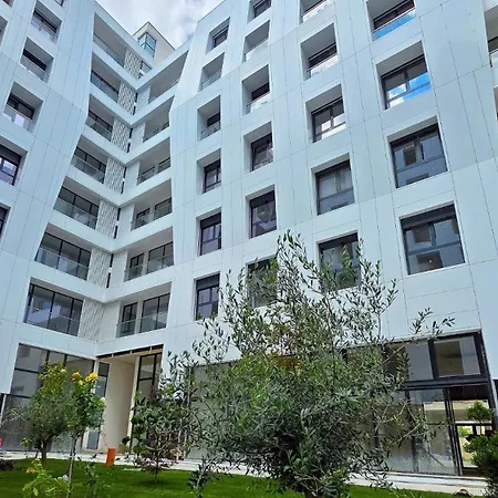 Cozzy Porcelan Apartament *